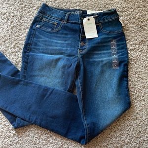 Maurices jagging‘s high-rise denim